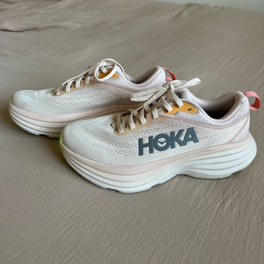 HOKA Bondi 8 (Women’s Size 7)